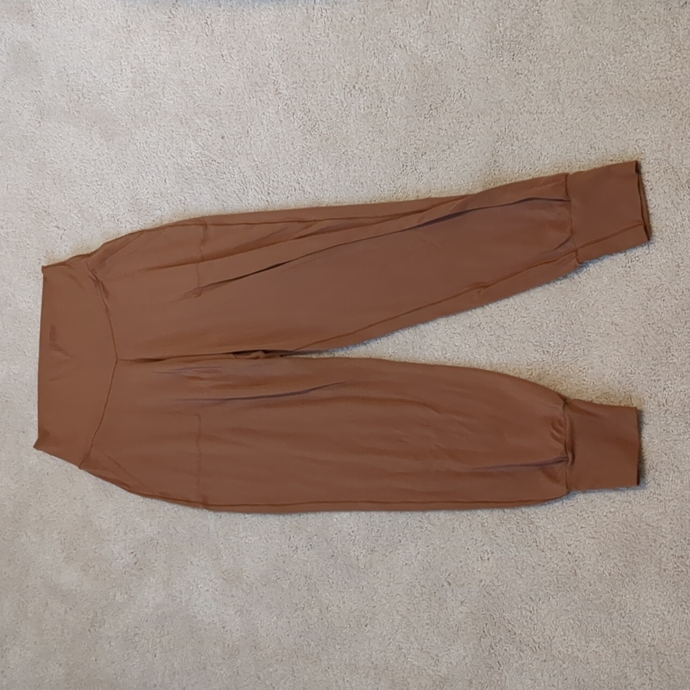 OFFLINE By Aerie Real Me Jogger Size Medium Long
